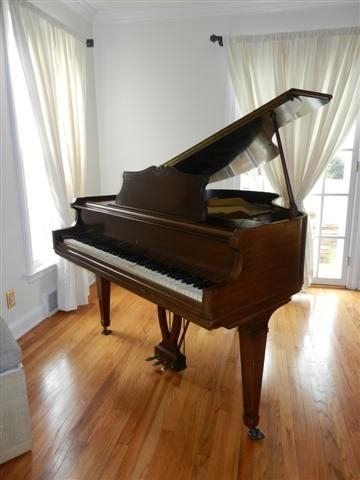 piano features